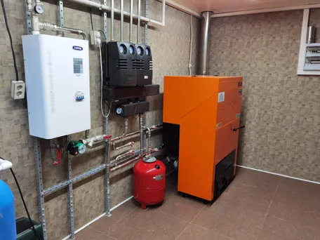 Установка котла. Монтаж отопительной системы и водоснабжение